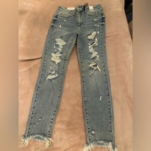 NWT-Judy Blue jeans- distressing-high waist skinny-size 28/7-shark hem